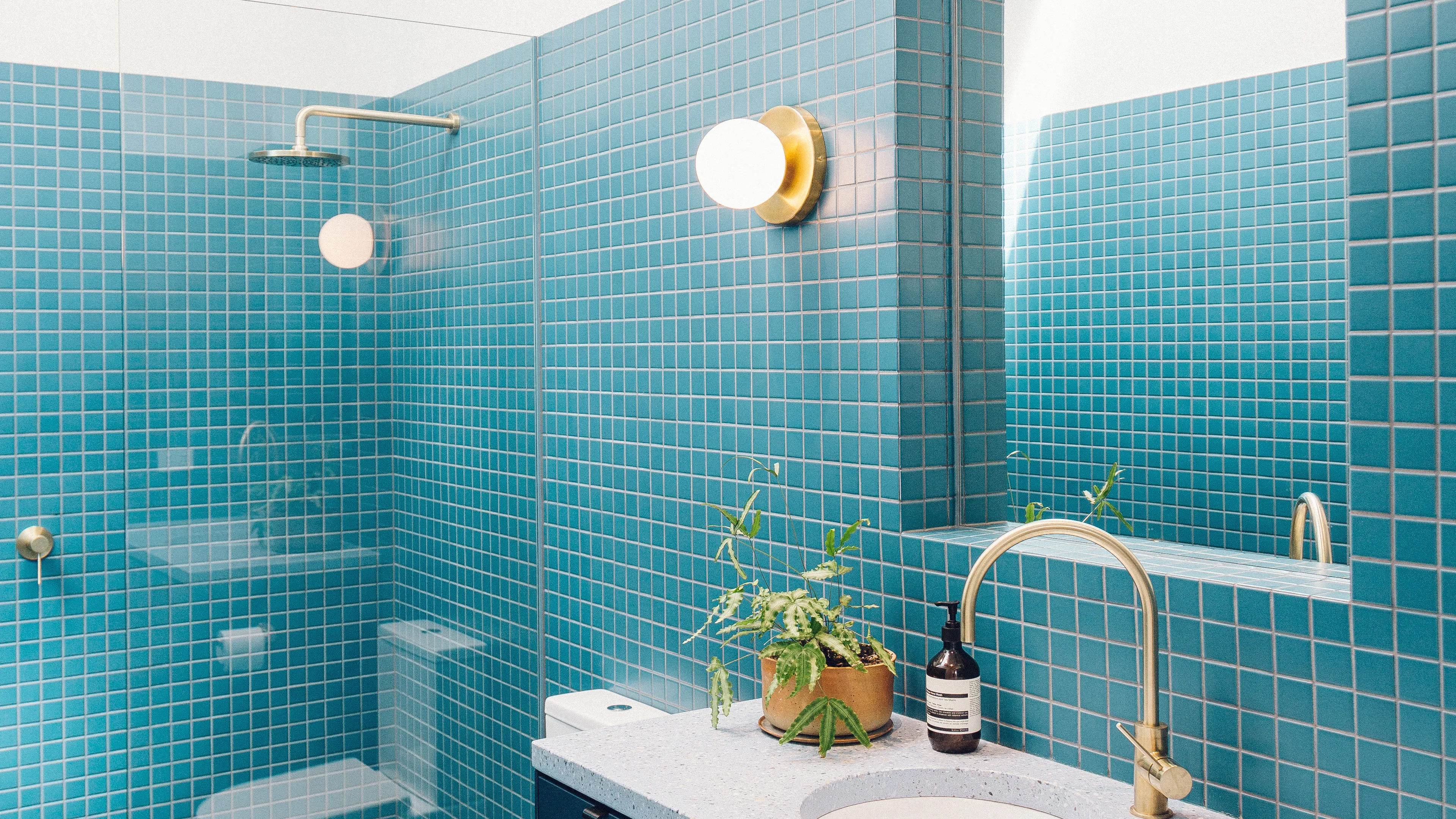 Choosing the Right Tile Type for Your Bathroom Remodel